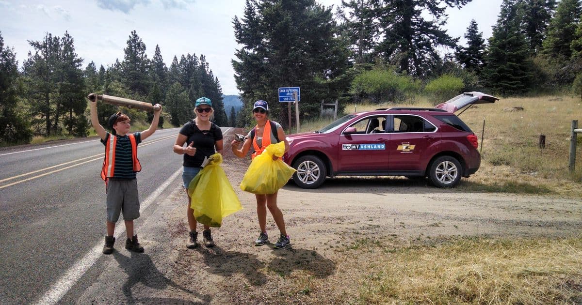 Volunteer Clean Up