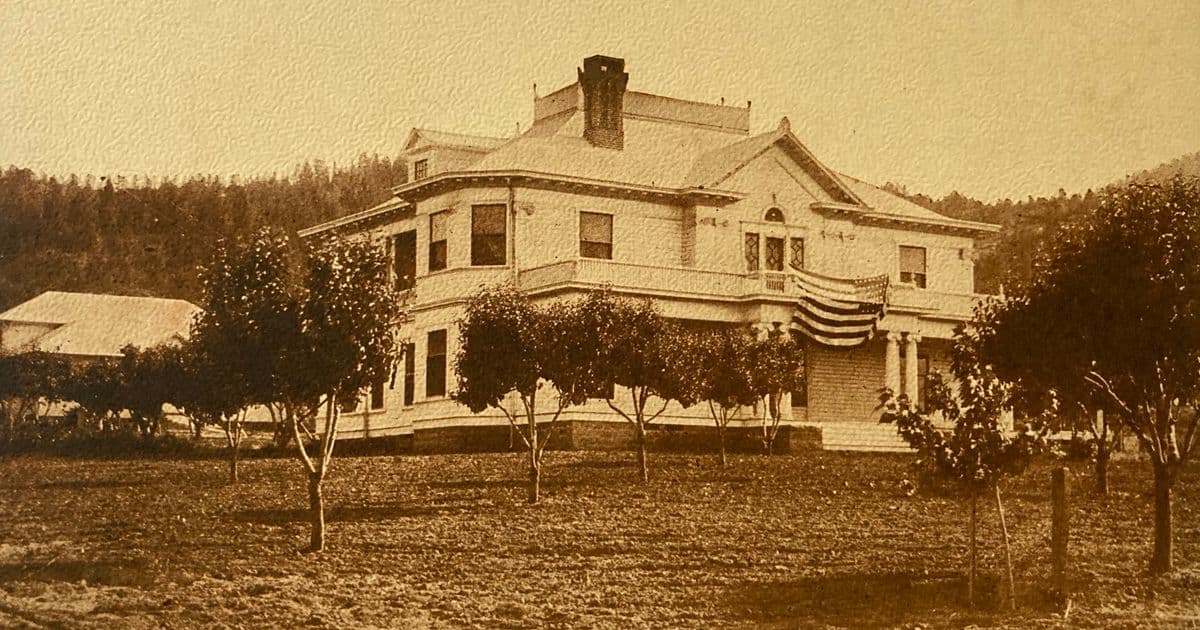 Haunted SOU tour: Ghosts, history and humor at Southern Oregon University
