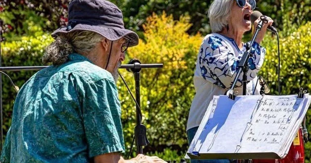 Friday Night Live Music with Sterling Vintage Jazz