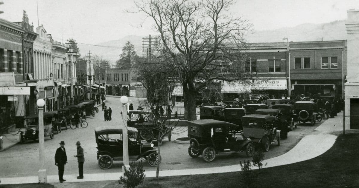 "Founding of Ashland & the Plaza" History Walking Tour